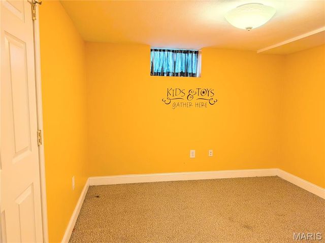 1060 Aubuchon Street, Florissant, MO 63031