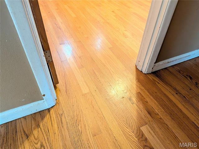 1060 Aubuchon Street, Florissant, MO 63031