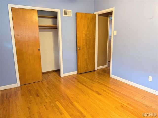 1060 Aubuchon Street, Florissant, MO 63031