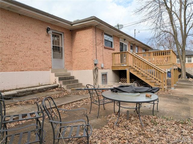 1060 Aubuchon Street, Florissant, MO 63031