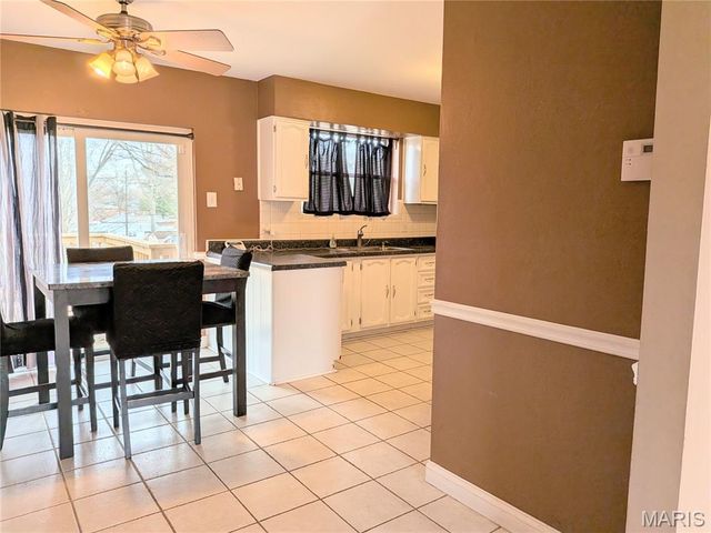 1060 Aubuchon Street, Florissant, MO 63031