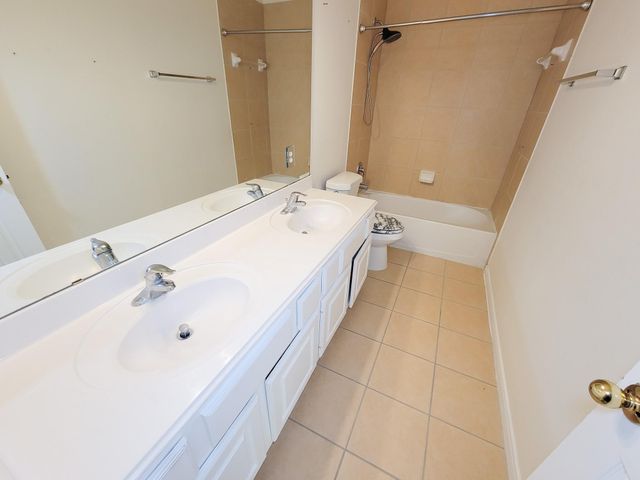 13935 Charterhouse Way, Sugar Land, TX 77498