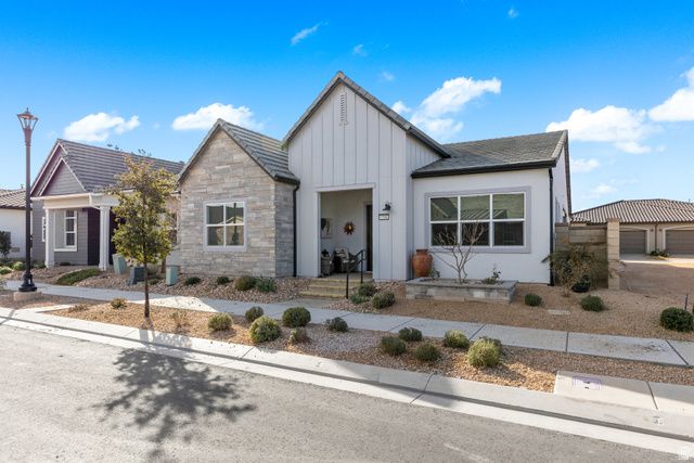 5588 S AGAVE PEAK LN LN, St. George, UT 84790