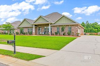 323 Wakefield Avenue, Fairhope, AL 36532
