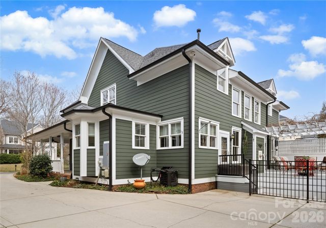 5022 Lady Fern Circle, Charlotte, NC 28211