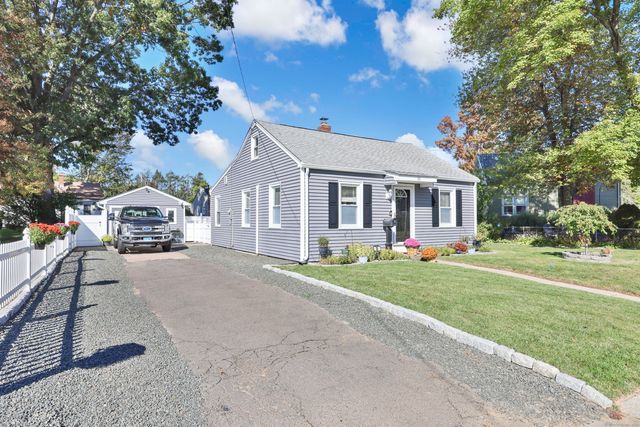 30 Spaulding Circle, East Hartford, CT 06118