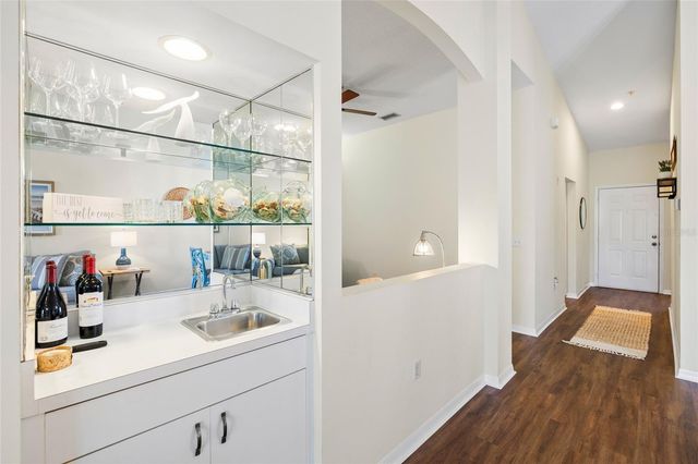 5231 MAHOGANY RUN AVENUE 325, Sarasota, FL 34241