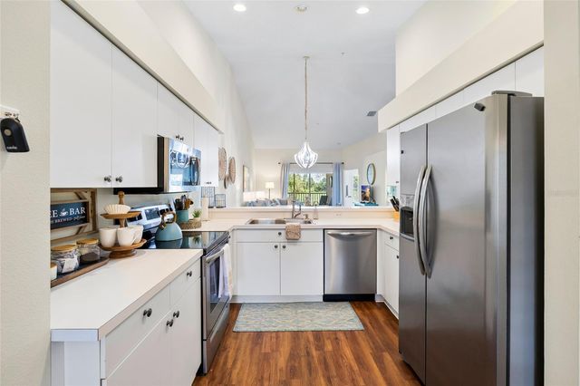 5231 MAHOGANY RUN AVENUE 325, Sarasota, FL 34241