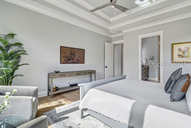 24 Scarborough Head Rd, Hilton Head Island, SC 29928