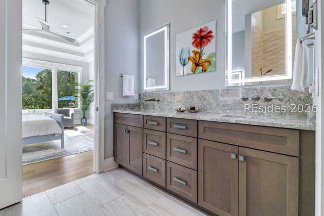 24 Scarborough Head Rd, Hilton Head Island, SC 29928