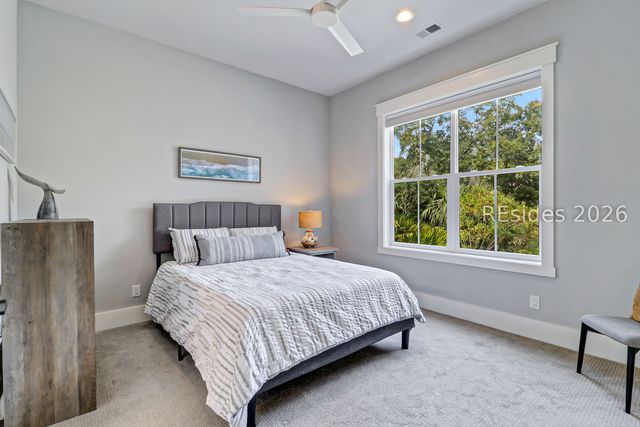 24 Scarborough Head Rd, Hilton Head Island, SC 29928