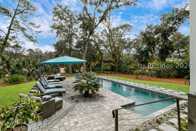 24 Scarborough Head Rd, Hilton Head Island, SC 29928