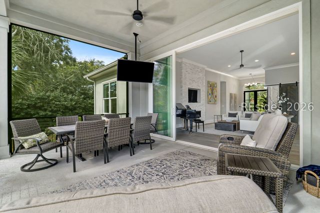 24 Scarborough Head Rd, Hilton Head Island, SC 29928