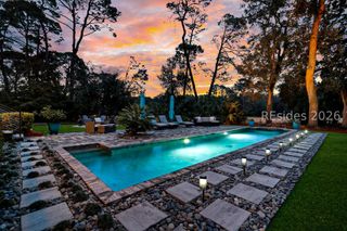 24 Scarborough Head Rd, Hilton Head Island, SC 29928