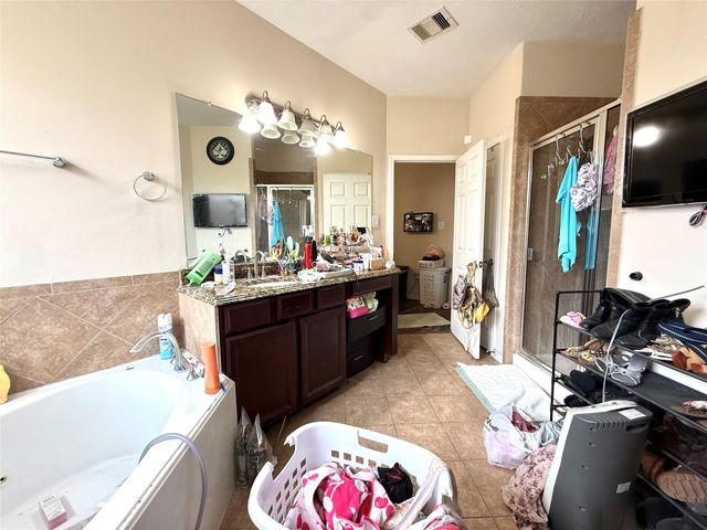 815 Arlington Pointe Drive, League City, TX 77573