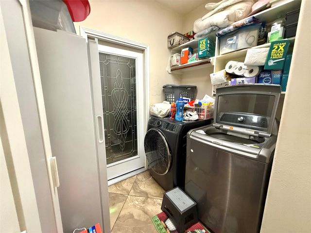 815 Arlington Pointe Drive, League City, TX 77573