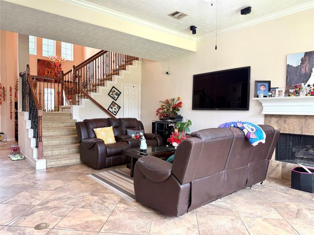 815 Arlington Pointe Drive, League City, TX 77573