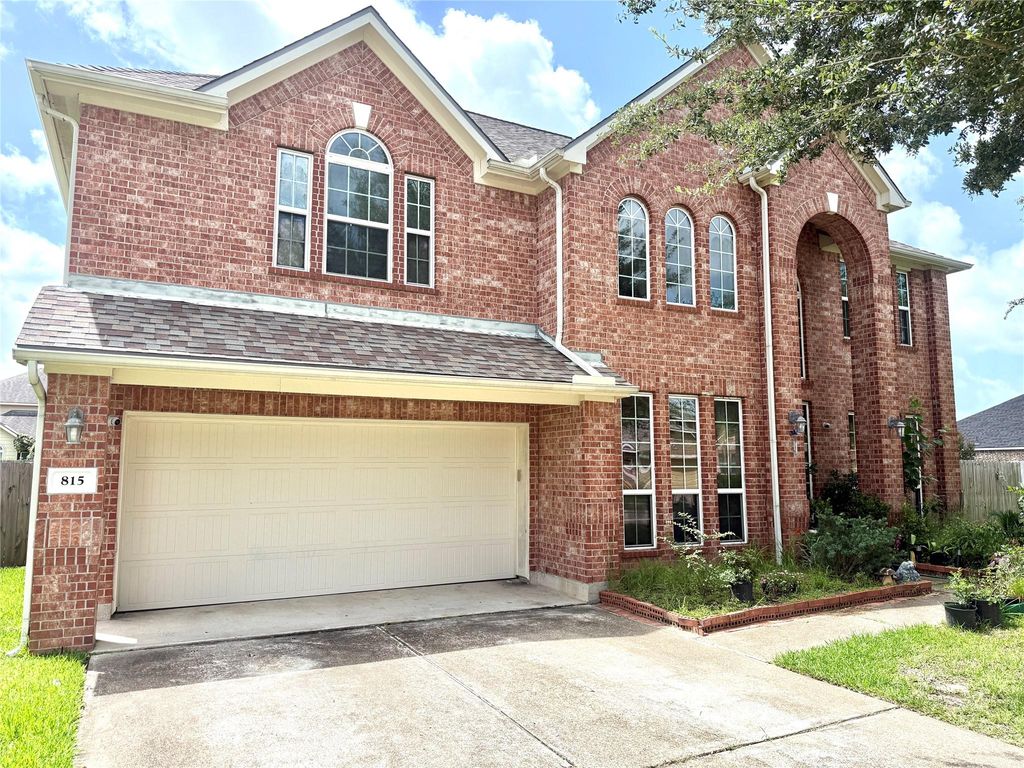 815 Arlington Pointe Drive, League City, TX 77573
