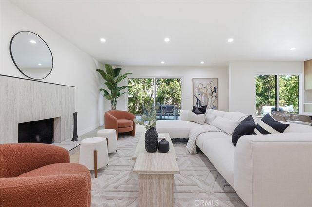10526 Balcom St, Granada Hills, CA 91344