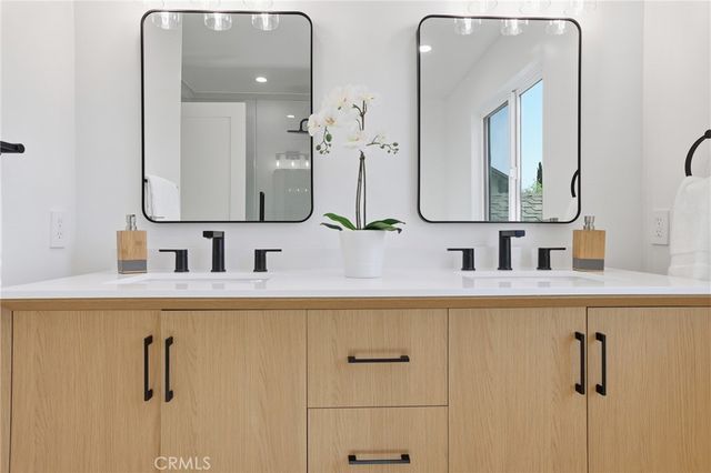 10526 Balcom St, Granada Hills, CA 91344