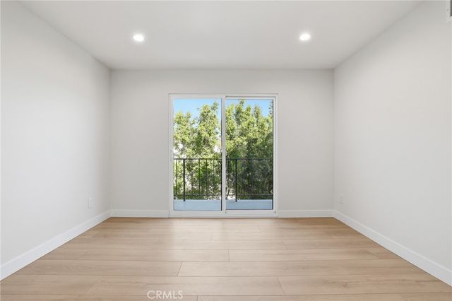 10526 Balcom St, Granada Hills, CA 91344