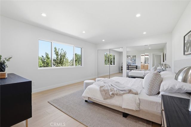 10526 Balcom St, Granada Hills, CA 91344