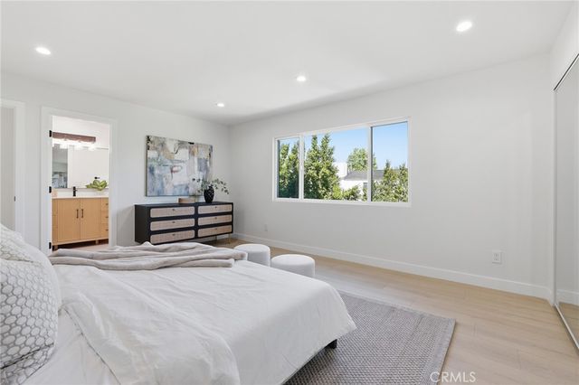 10526 Balcom St, Granada Hills, CA 91344