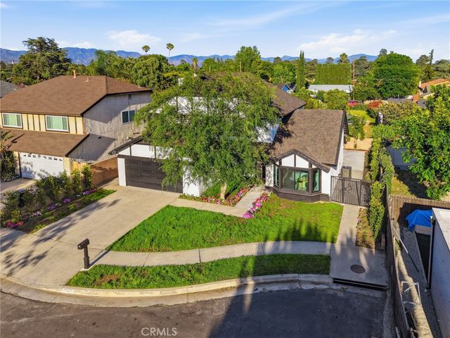 10526 Balcom St, Granada Hills, CA 91344