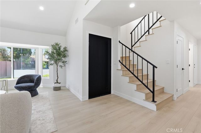 10526 Balcom St, Granada Hills, CA 91344