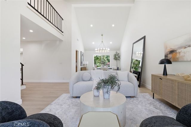 10526 Balcom St, Granada Hills, CA 91344