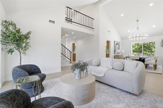 10526 Balcom St, Granada Hills, CA 91344