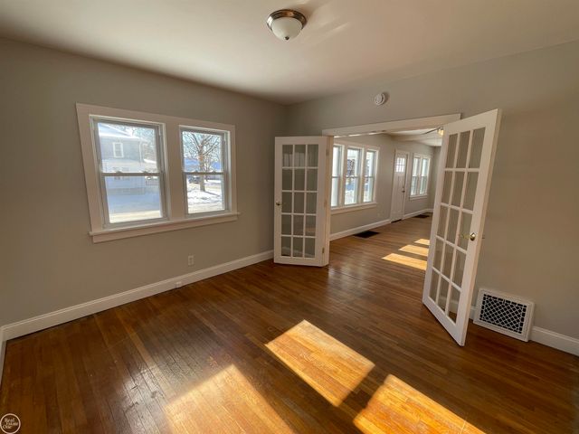 1133 Chestnut Street, Port Huron, MI 48060