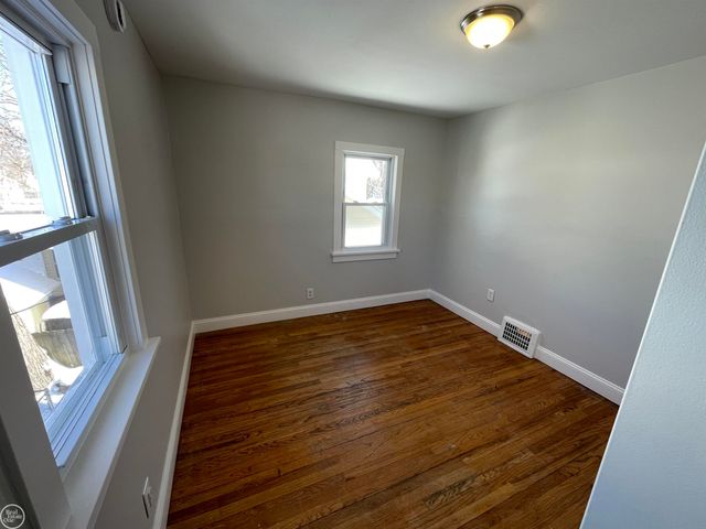 1133 Chestnut Street, Port Huron, MI 48060