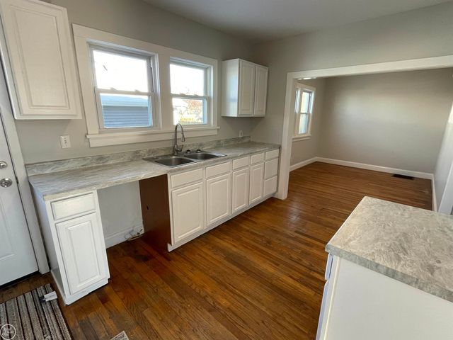 1133 Chestnut Street, Port Huron, MI 48060