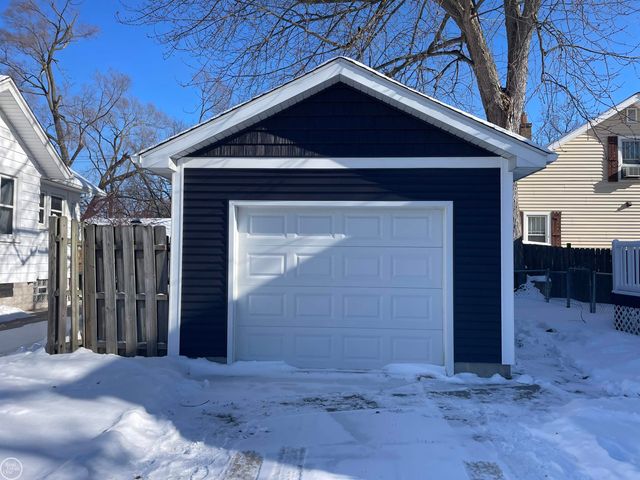 1133 Chestnut Street, Port Huron, MI 48060