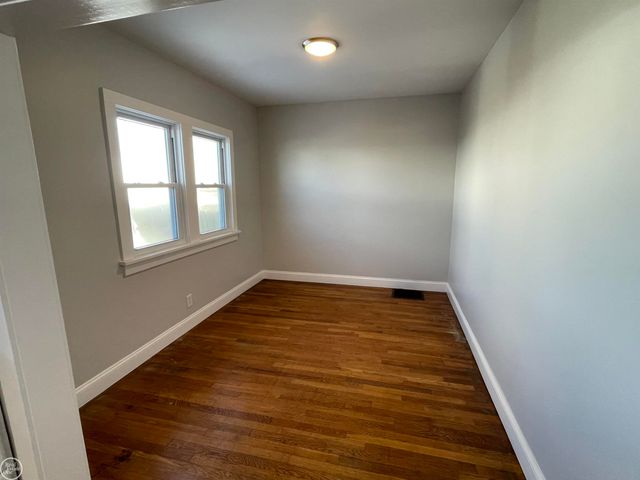 1133 Chestnut Street, Port Huron, MI 48060