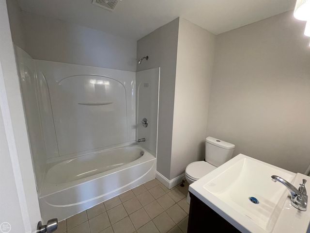 1133 Chestnut Street, Port Huron, MI 48060