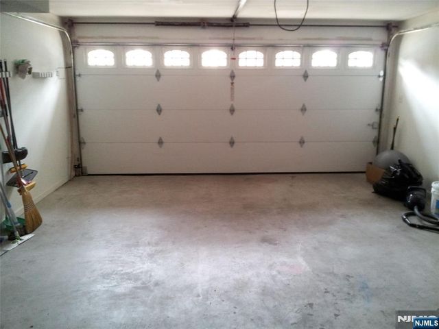 229 Crescent Lane CO229, Cliffside Park, NJ 07010