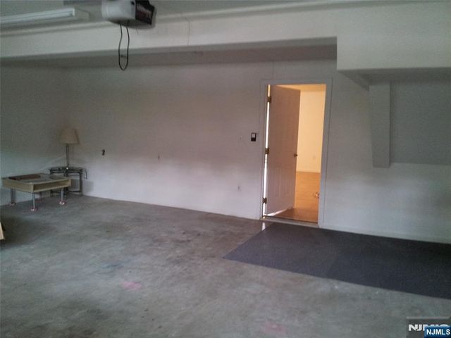 229 Crescent Lane CO229, Cliffside Park, NJ 07010