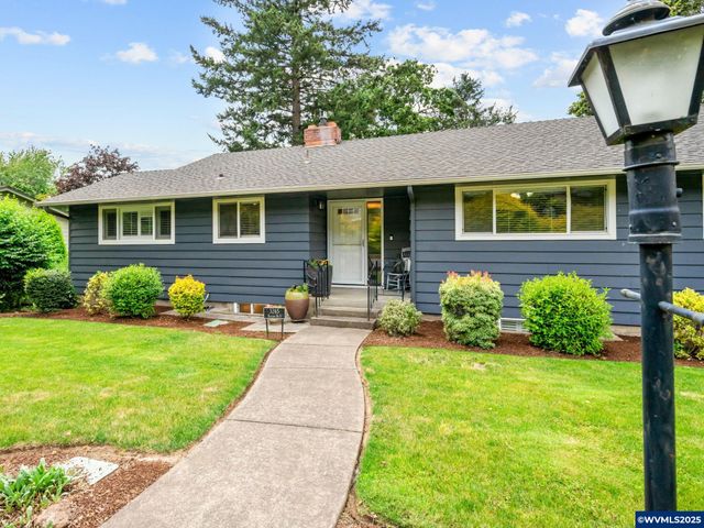 3245 Balsam Dr S, Salem, OR 97302