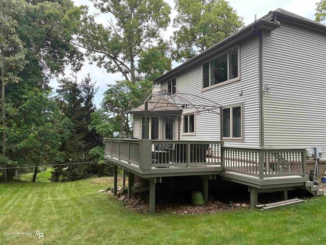 11361 Olde Wood Trail, Tyrone Twp, MI 48430