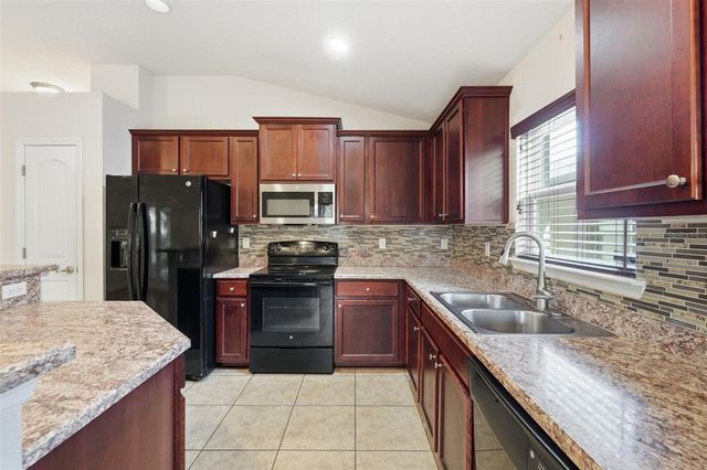 2179 BEXLEY DRIVE, Tavares, FL 32778