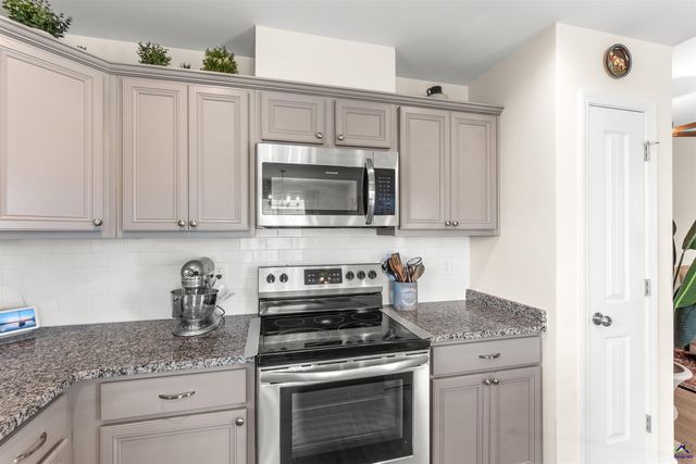 102 Dawson Wyatt Court, Perry, GA 31069