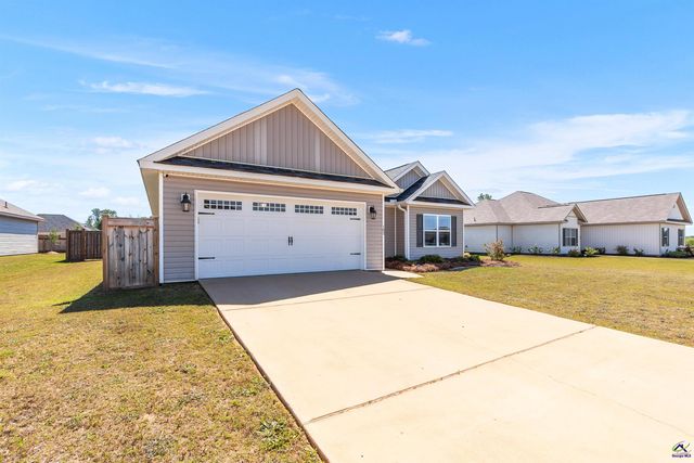 102 Dawson Wyatt Court, Perry, GA 31069