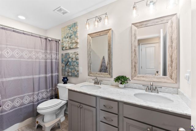 102 Dawson Wyatt Court, Perry, GA 31069
