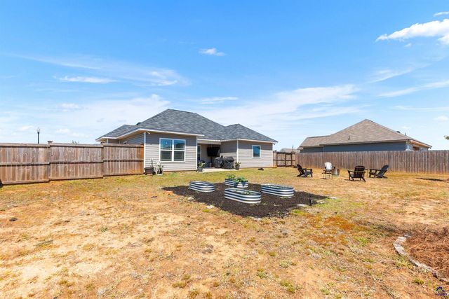 102 Dawson Wyatt Court, Perry, GA 31069