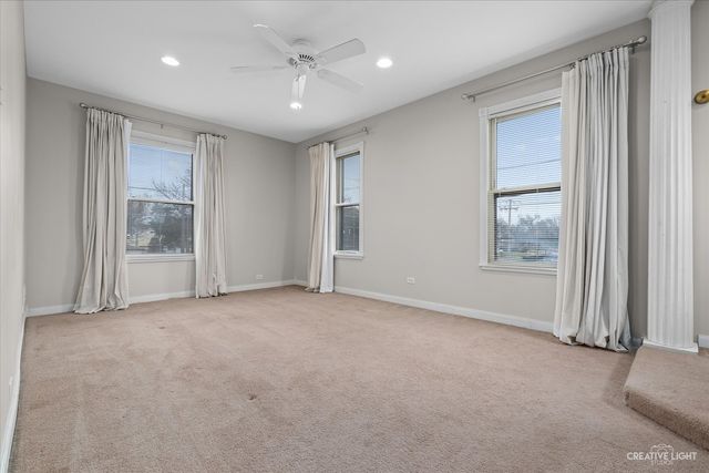 217 Washburn Street UPPER, Elgin, IL 60123