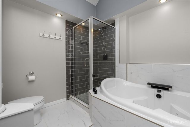 217 Washburn Street UPPER, Elgin, IL 60123