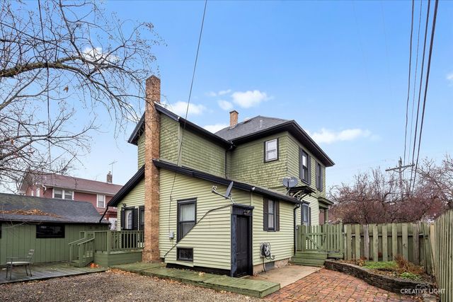 217 Washburn Street UPPER, Elgin, IL 60123