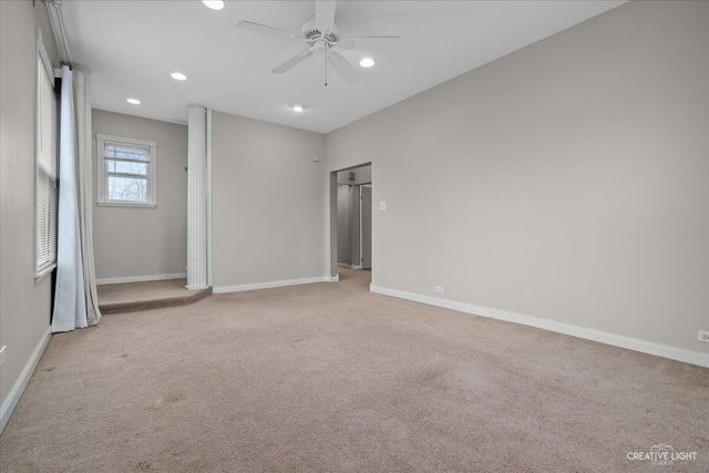 217 Washburn Street UPPER, Elgin, IL 60123